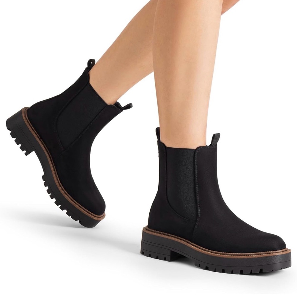 Dream Pairs Faux Suede Chelsea Boots